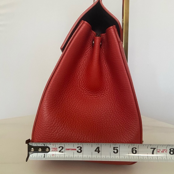 100% Authentic Longchamp Madeline Shoulder Bag - Picture 4 of 8